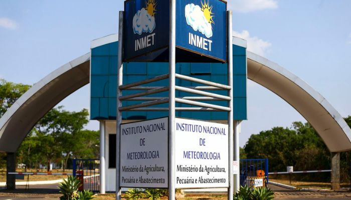 Inmet alerta sobre risco de chuvas intensas em três estados